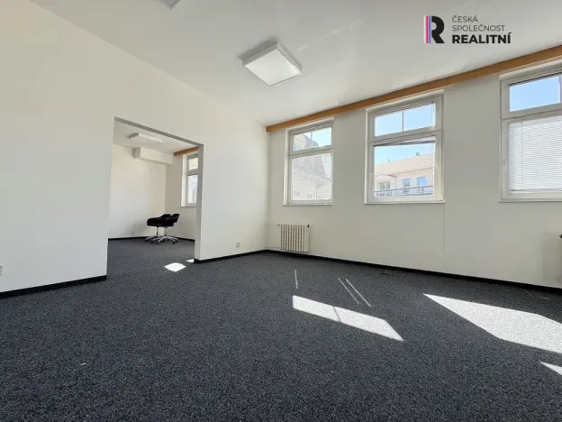 Pronájem kanceláře, Karlovy Vary, T. G. Masaryka, 49 m2