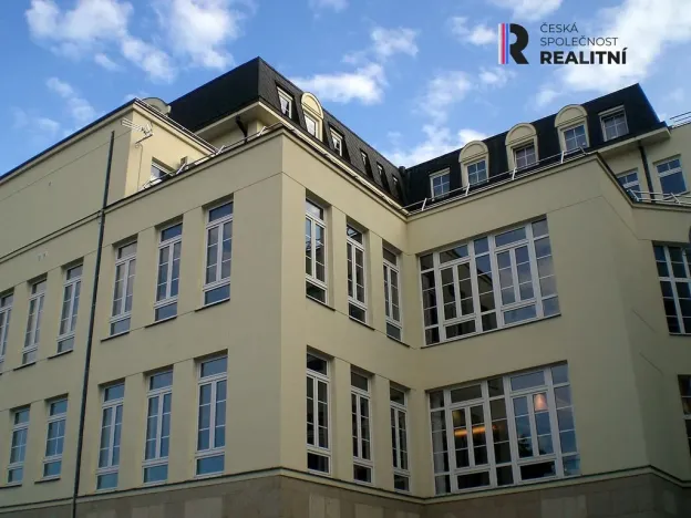 Pronájem kanceláře, Karlovy Vary, T. G. Masaryka, 49 m2