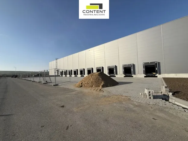 Pronájem výrobních prostor, Starovice, 2800 m2