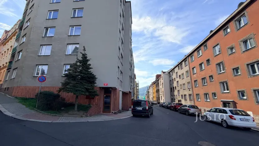 Pronájem bytu 2+kk, Děčín - Děčín II-Nové Město, El. Krásnohorské, 44 m2