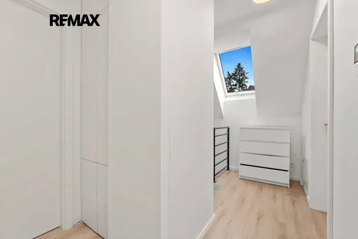 Pronájem rodinného domu, Říčany, Táborská, 199 m2