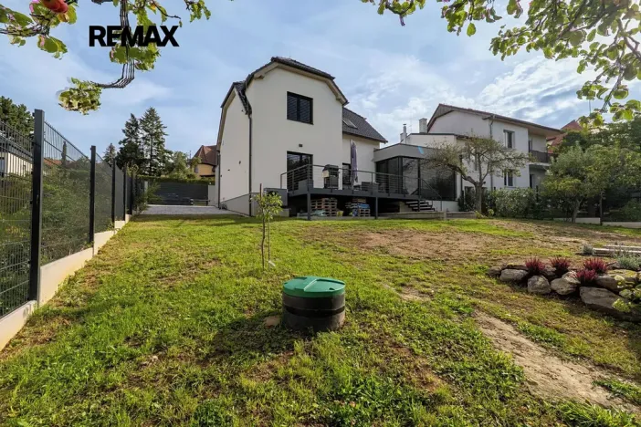 Pronájem rodinného domu, Říčany, Táborská, 199 m2