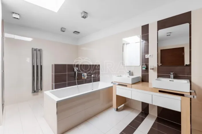 Pronájem bytu 4+kk, Beroun - Beroun-Centrum, Česká, 230 m2