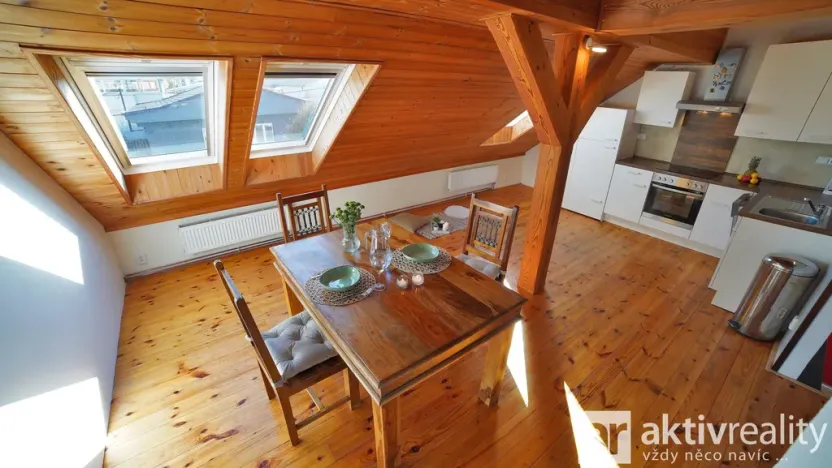 Pronájem bytu 2+kk, Chrášťany, Plzeňská, 69 m2