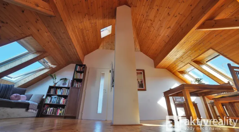 Pronájem bytu 2+kk, Chrášťany, Plzeňská, 69 m2