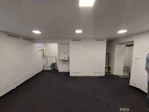 Pronájem kanceláře, Praha, Na mokřině, 30 m2