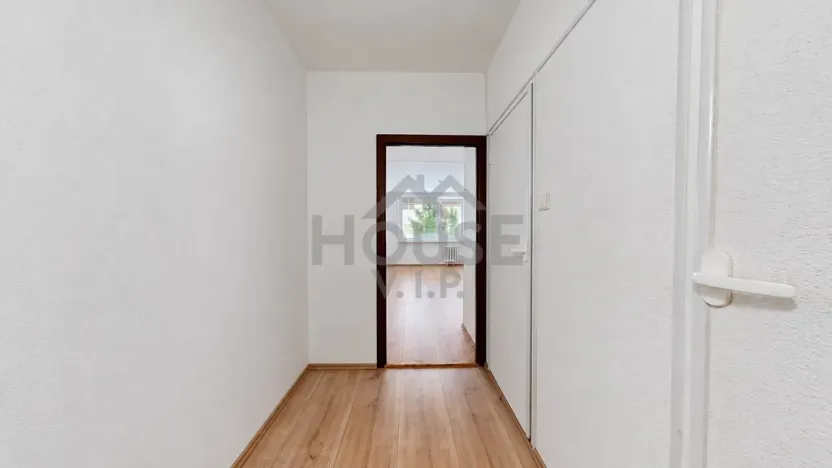 Prodej bytu 1+kk, Praha - Modřany, Daškova, 29 m2