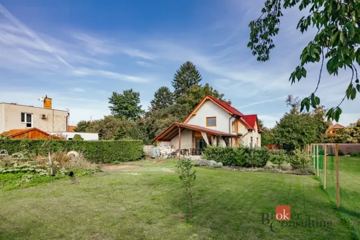 Prodej rodinného domu, Skřivany, Komenského, 160 m2