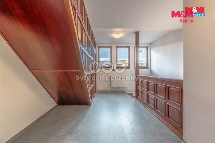 Pronájem atypického bytu, Frýdlant, ČSA, 90 m2