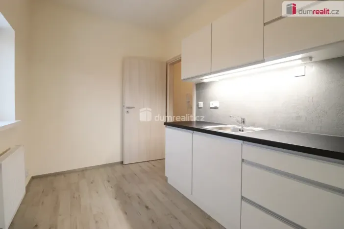 Pronájem bytu 2+kk, Nová Role, Svobodova, 39 m2