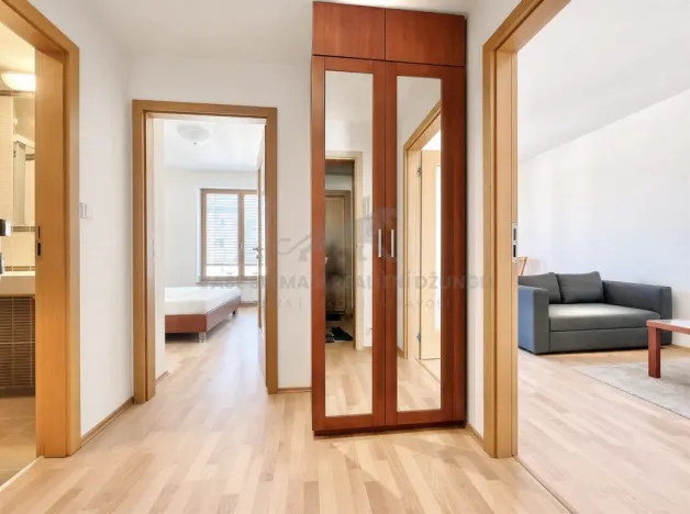 Pronájem bytu 2+kk, Praha - Smíchov, Na Zatlance, 45 m2