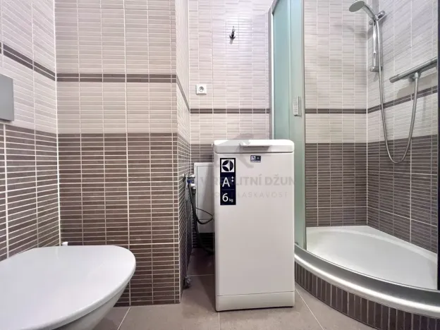 Pronájem bytu 2+kk, Praha - Smíchov, Na Zatlance, 45 m2