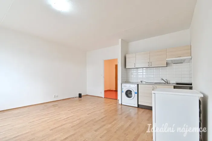 Pronájem bytu 1+kk, Brno - Líšeň, Kosíkova, 33 m2