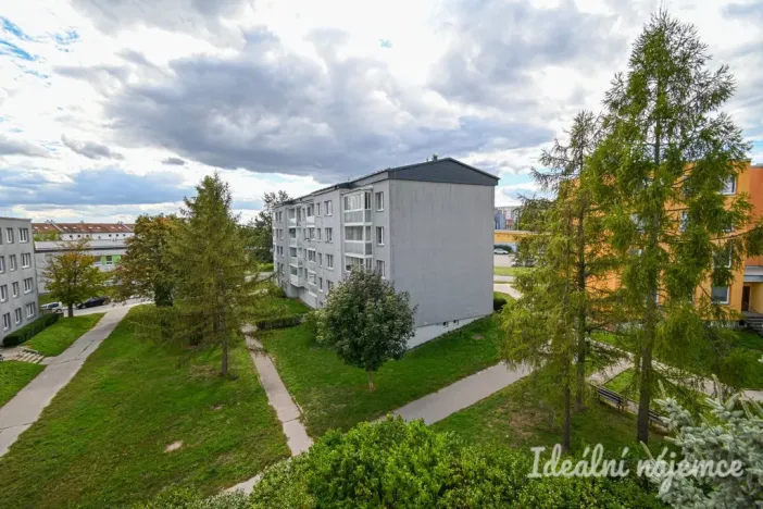 Pronájem bytu 1+kk, Brno - Líšeň, Kosíkova, 33 m2