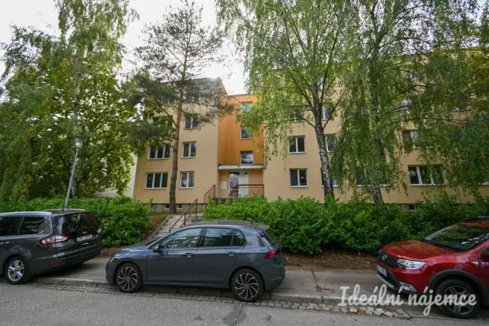 Pronájem bytu 1+kk, Brno - Líšeň, Kosíkova, 33 m2
