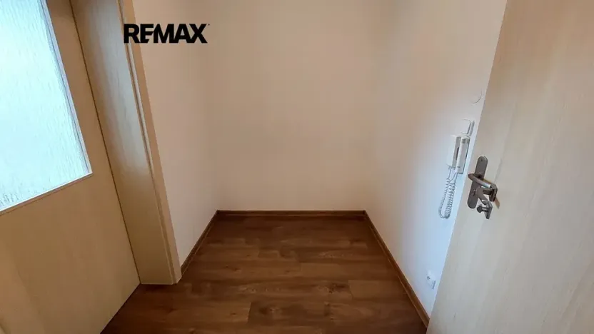 Pronájem bytu 2+kk, Rousínov, 45 m2