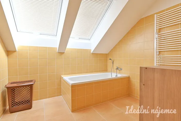 Pronájem bytu 2+kk, Brno - Bystrc, Černého, 53 m2