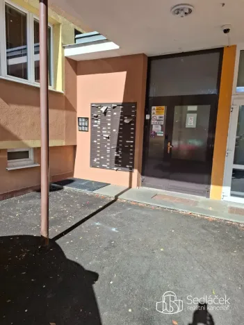 Pronájem bytu 1+1, Sokolov, Závodu míru, 38 m2