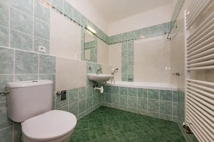 Pronájem bytu 1+kk, Praha - Kyje, Sicherova, 33 m2