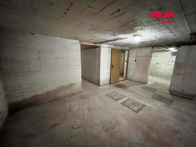 Prodej obchodního prostoru, Ostrava - Poruba, Nálepkovo náměstí, 156 m2