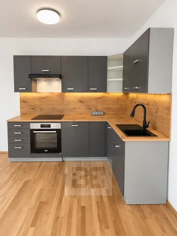 Pronájem bytu 2+kk, Kladno, Lesík, 52 m2