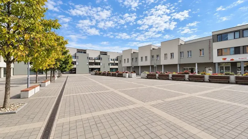 Pronájem obchodního prostoru, Oslavany, 128 m2