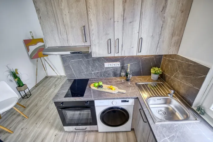 Pronájem bytu 1+kk, Tanvald, Radniční, 25 m2