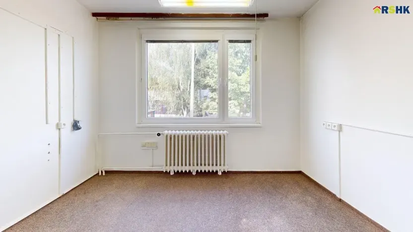 Pronájem kanceláře, Hradec Králové, Akademika Bedrny, 602 m2