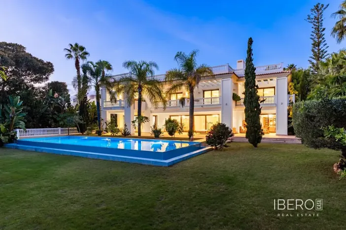Prodej rodinného domu, Estepona, Španělsko, 761 m2
