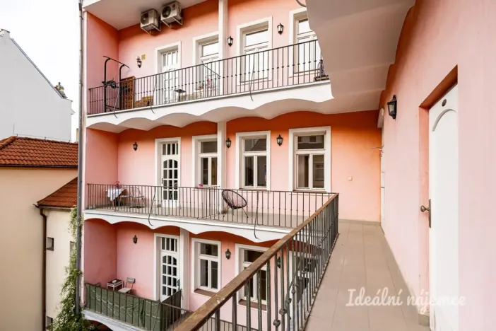 Pronájem bytu 1+kk, Praha - Nusle, Slavojova, 26 m2