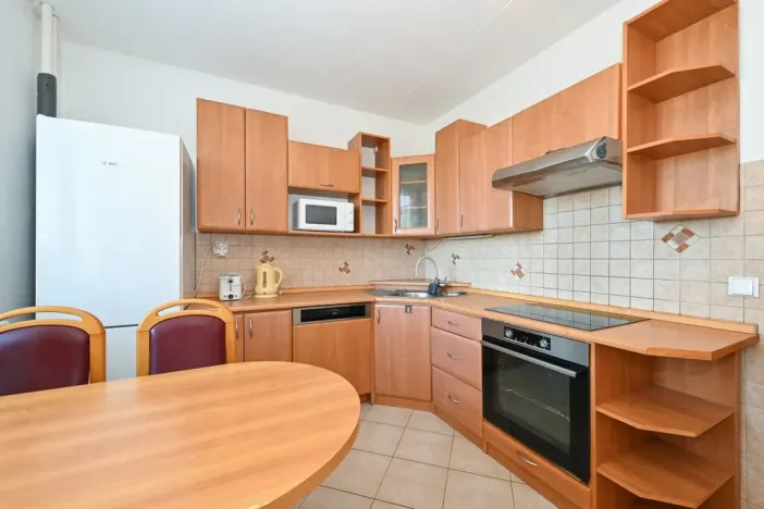 Pronájem bytu 3+1, 74 m², Bořetická, Brno, Židenice