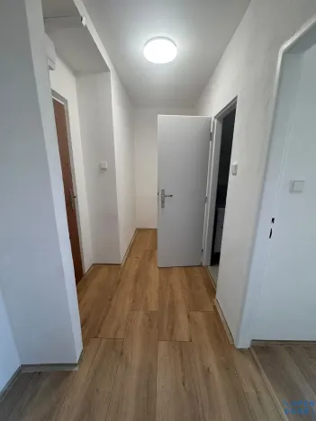 Pronájem bytu 1+1, Jirkov, Ervěnická, 35 m2