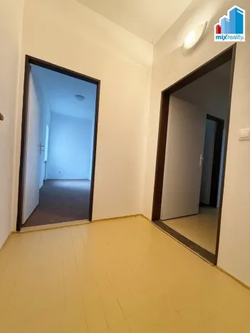 Pronájem bytu 2+1, Strašice, 48 m2