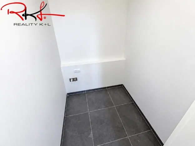 Pronájem bytu 2+kk, Praha, Thomasova, 46 m2