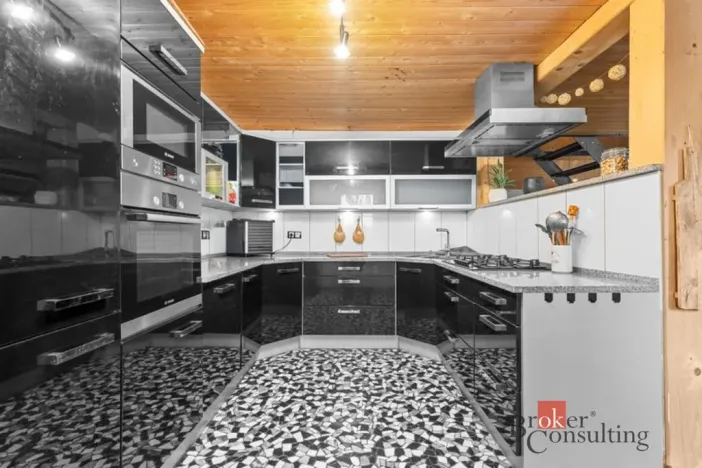 Prodej rodinného domu, Strážné, 650 m2
