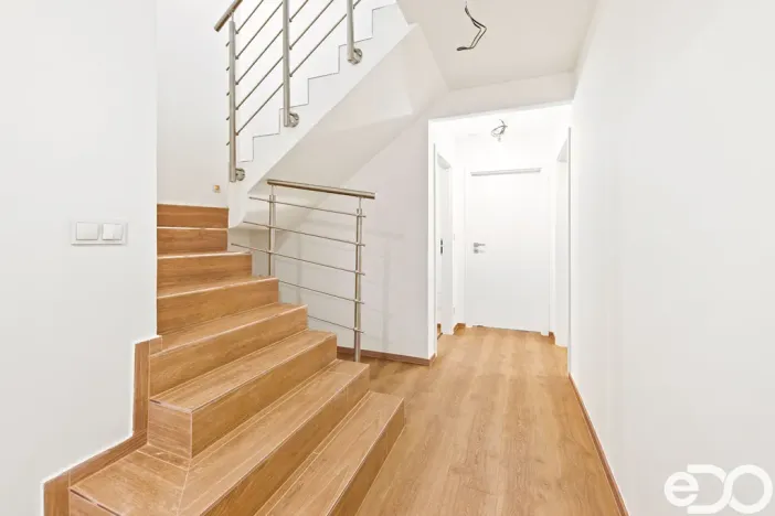Prodej rodinného domu, Hradec Králové - Plotiště nad Labem, Zahrádkářská, 122 m2