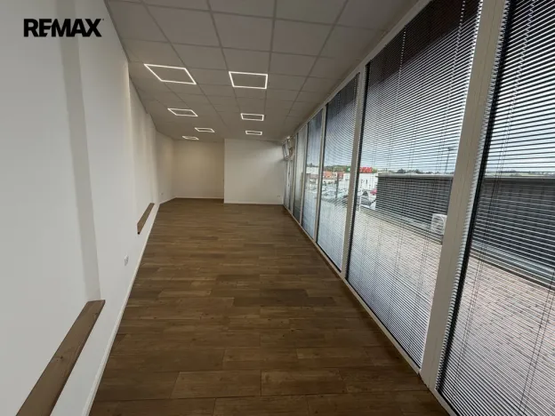 Pronájem obchodního prostoru, Pelhřimov, Krasíkovická, 52 m2