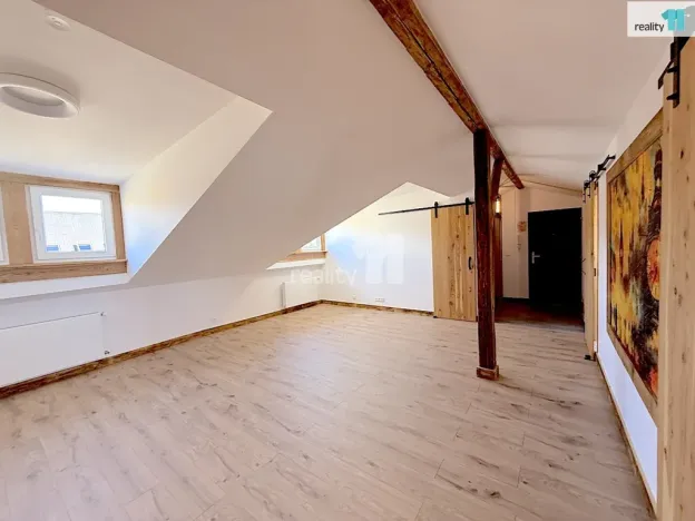 Prodej bytu 2+kk, Karlovy Vary - Rybáře, Sokolovská, 81 m2