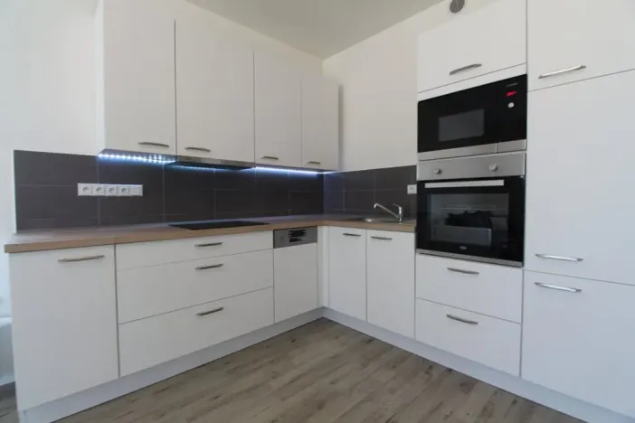 Pronájem bytu 2+kk, 53 m², Špačková, Valcha - Plzeň 3