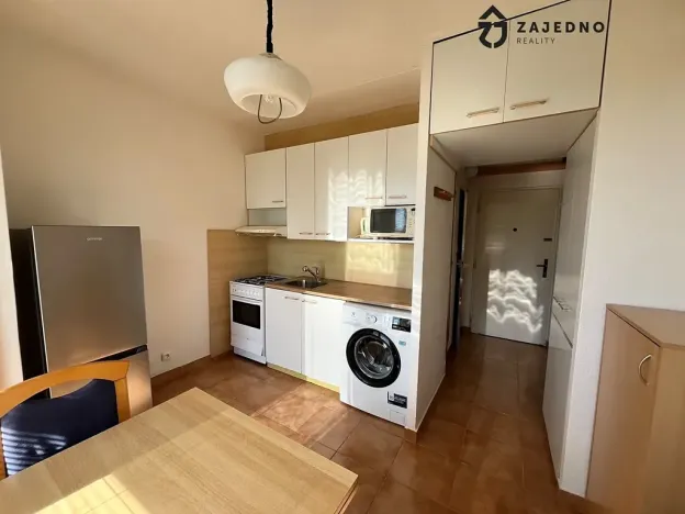 Pronájem bytu 1+1, Brno, Urbánkova, 37 m2