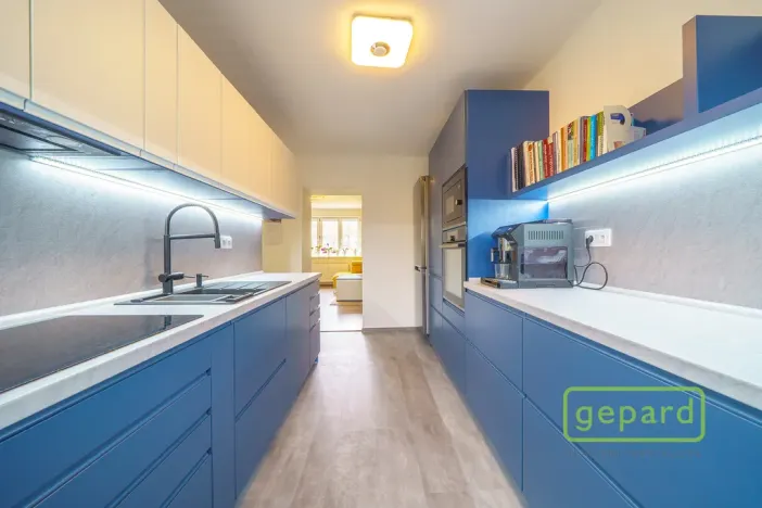 Prodej bytu 3+1, Karlovy Vary, Šumavská, 99 m2
