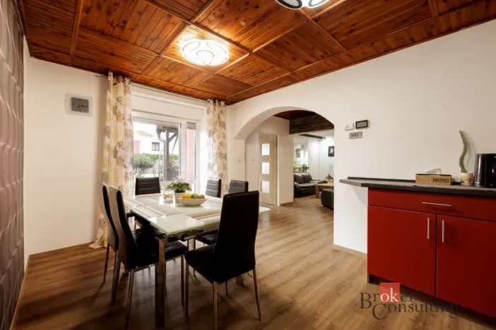 Prodej rodinného domu, Žatec, Jiřího Wolkera, 286 m2