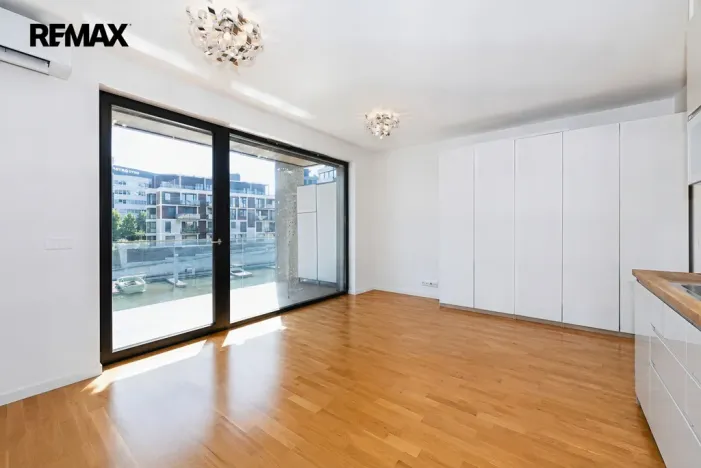 Pronájem bytu 1+kk, Praha - Libeň, Smrčkova, 32 m2