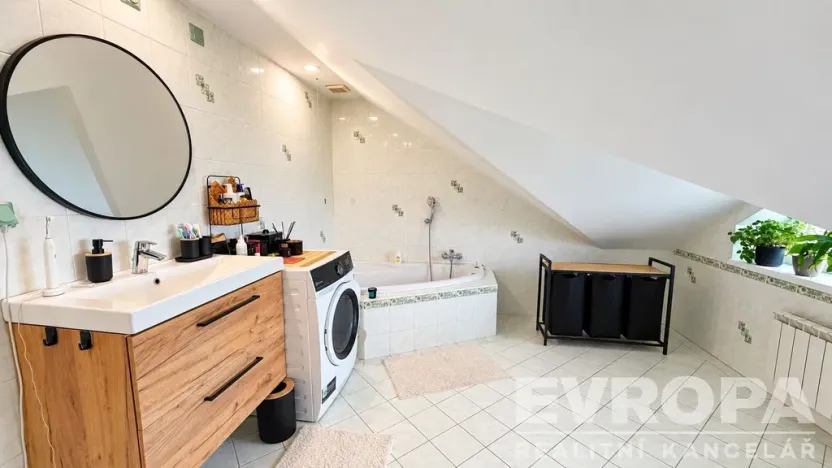 Pronájem bytu 4+kk, Lánov - Prostřední Lánov, 90 m2
