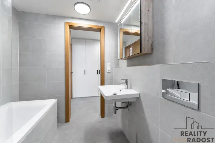 Prodej bytu 2+kk, Praha, Smržových, 51 m2