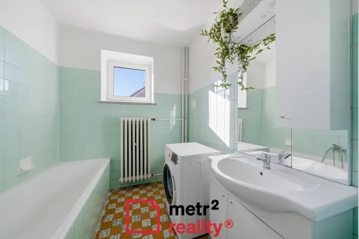 Prodej rodinného domu, Charváty, 303 m2