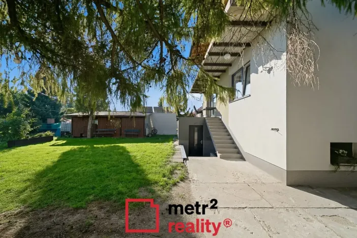 Prodej rodinného domu, Charváty, 303 m2