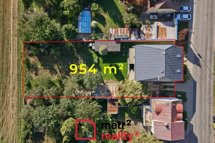Prodej rodinného domu, Charváty, 303 m2