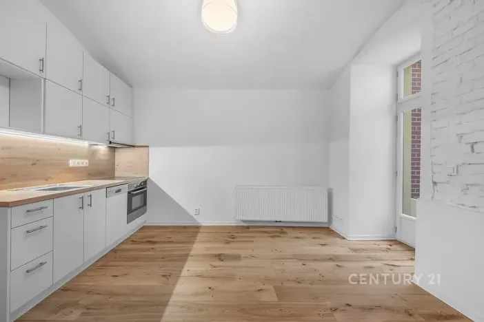 Pronájem bytu 2+kk, Praha - Nusle, Sezimova, 50 m2