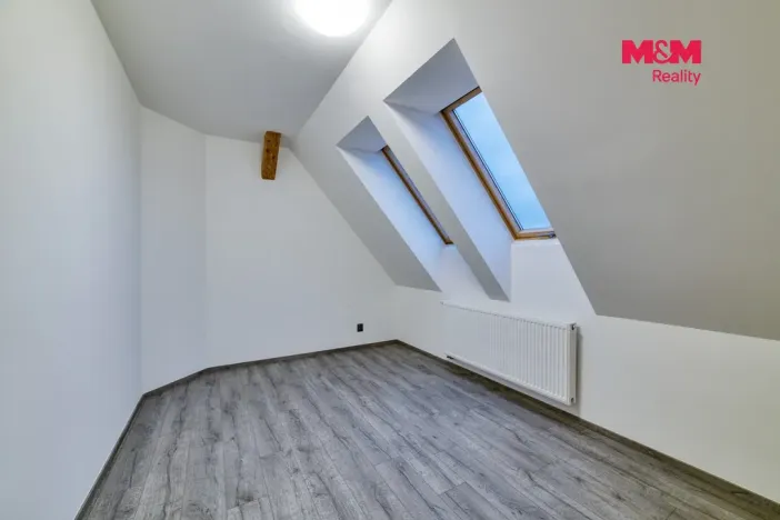Pronájem bytu 2+kk, Cheb, 26. dubna, 52 m2